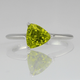 trillion-peridot-ring-lstr250