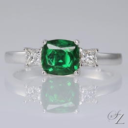 tsavorite-and-diamond-trilogy-ring-lstr368