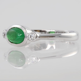 tsavorite-cabochon-and-diamond-ring-lstr377