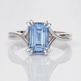 emerald-cut-aquamarine-solitaire-ring-lstr520