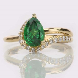 tsavorite-and-diamond-ring-lstr554