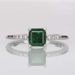 tsavorite-and-diamond-ring-lstr556