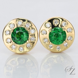 tsavorite-and-diamond-stud-earrings-lste109