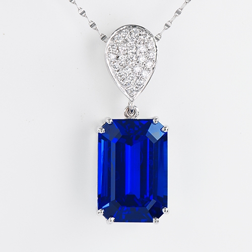 emerald-cut-tanzanite-pendant-with-pavé-set-diamond-bail-lstp152