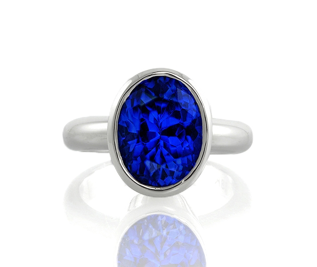 bezel-set-oval-tanzanite-ring-lstr063