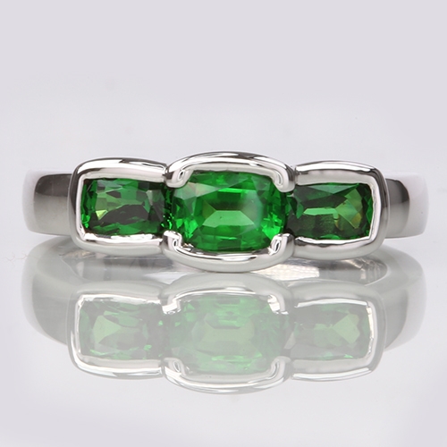 contemporary-tsavorite-trilogy-ring-lstr116