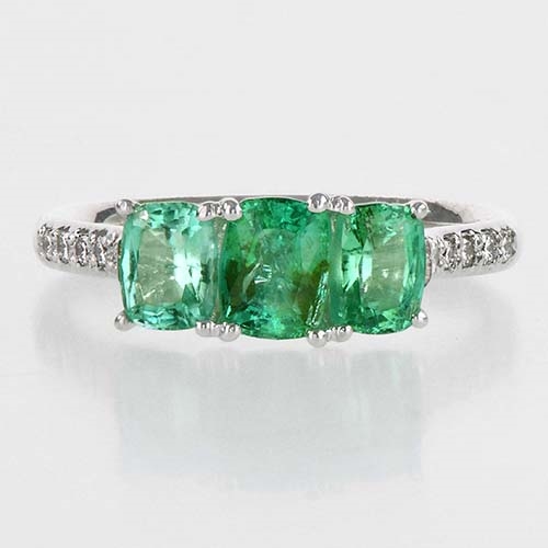 emerald-and-diamond-trilogy-ring-lstr183