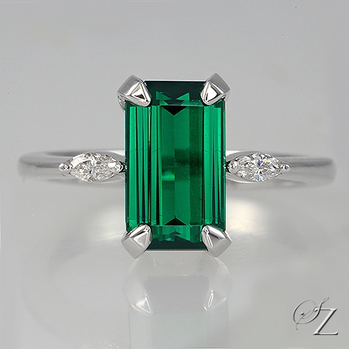 emerald-cut-tsavorite-and-diamond-ring-lstr285