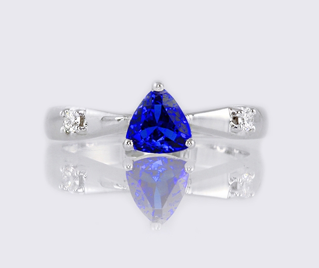 trillion-tanzanite-and-diamond-ring-lstr317
