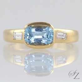 aquamarine-and-diamond-ring-lstr360