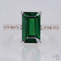 tsavorite-and-diamond-ring-lstr370