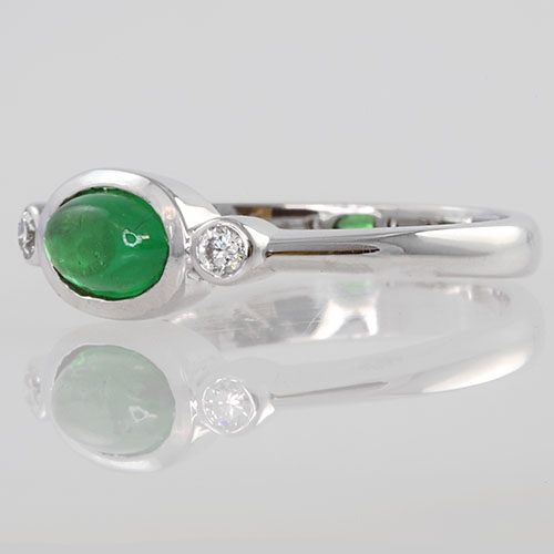 tsavorite-cabochon-and-diamond-ring-lstr377