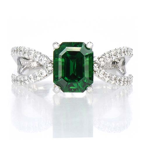 tsavorite-and-pave-diamond-split-shank-ring-lstr454