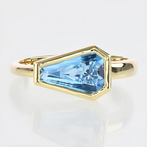 bezel-set-fancy-cut-aquamarine-ring-lstr470