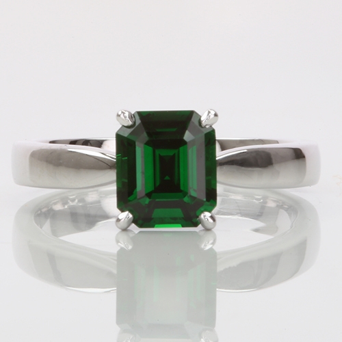 tsavorite-solitaire-ring-with-tapered-band-lstr569