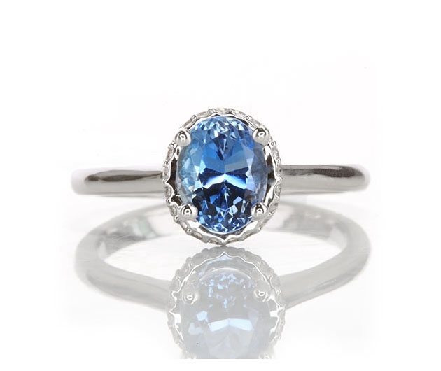 aquamarine-ring-with-hidden-diamond-halo-lstr596