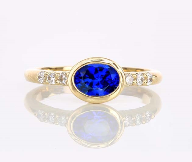 bezel-set-tanzanite-and-diamond-ring-lstr611