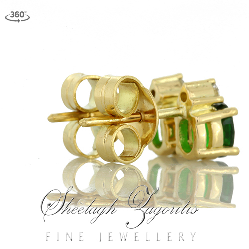 Tetragonal Studs in White Gold