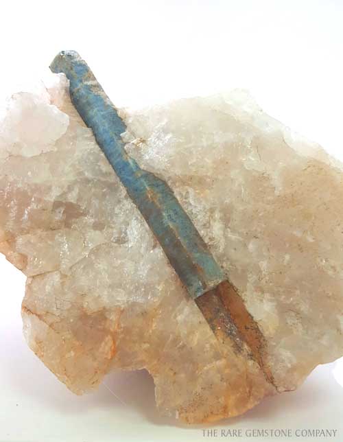 Aquamarine crystal formation.jpg