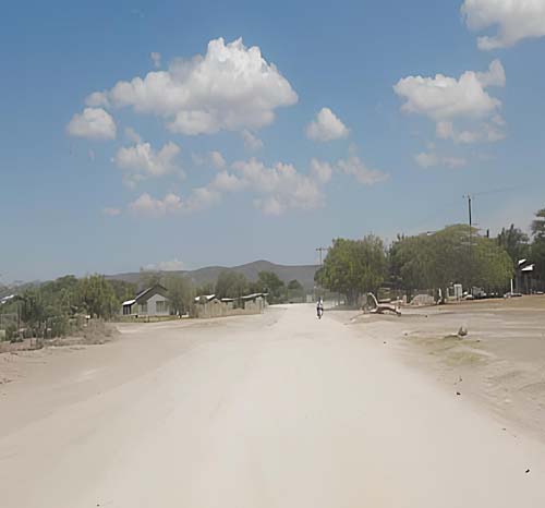 Merelani Tanzanite town Tanzania.jpg