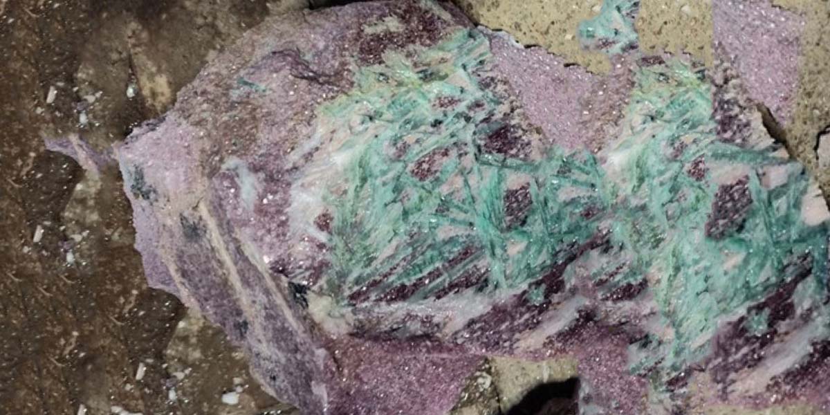 Paraiba tourmaline from Minas Gerais.jpg